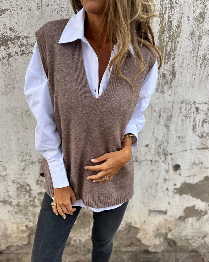 Stickad Slipover – Snygg layering för en avslappnad stil