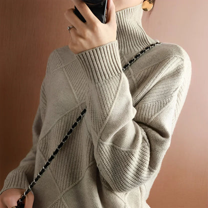 Rauten-Rollkragenpullover – Raffinerad värme med modern stil