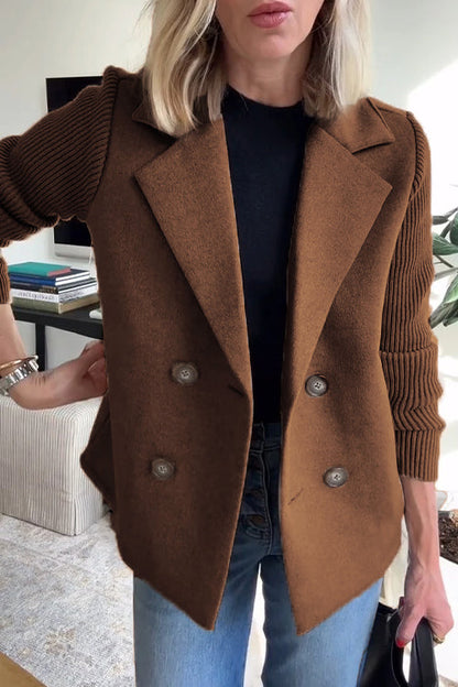Avslappnad knappl blazer – Höj ditt självförtroende med en enkel stil