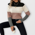 Färgblock-Pullover med hög krage – Modern kontrast
